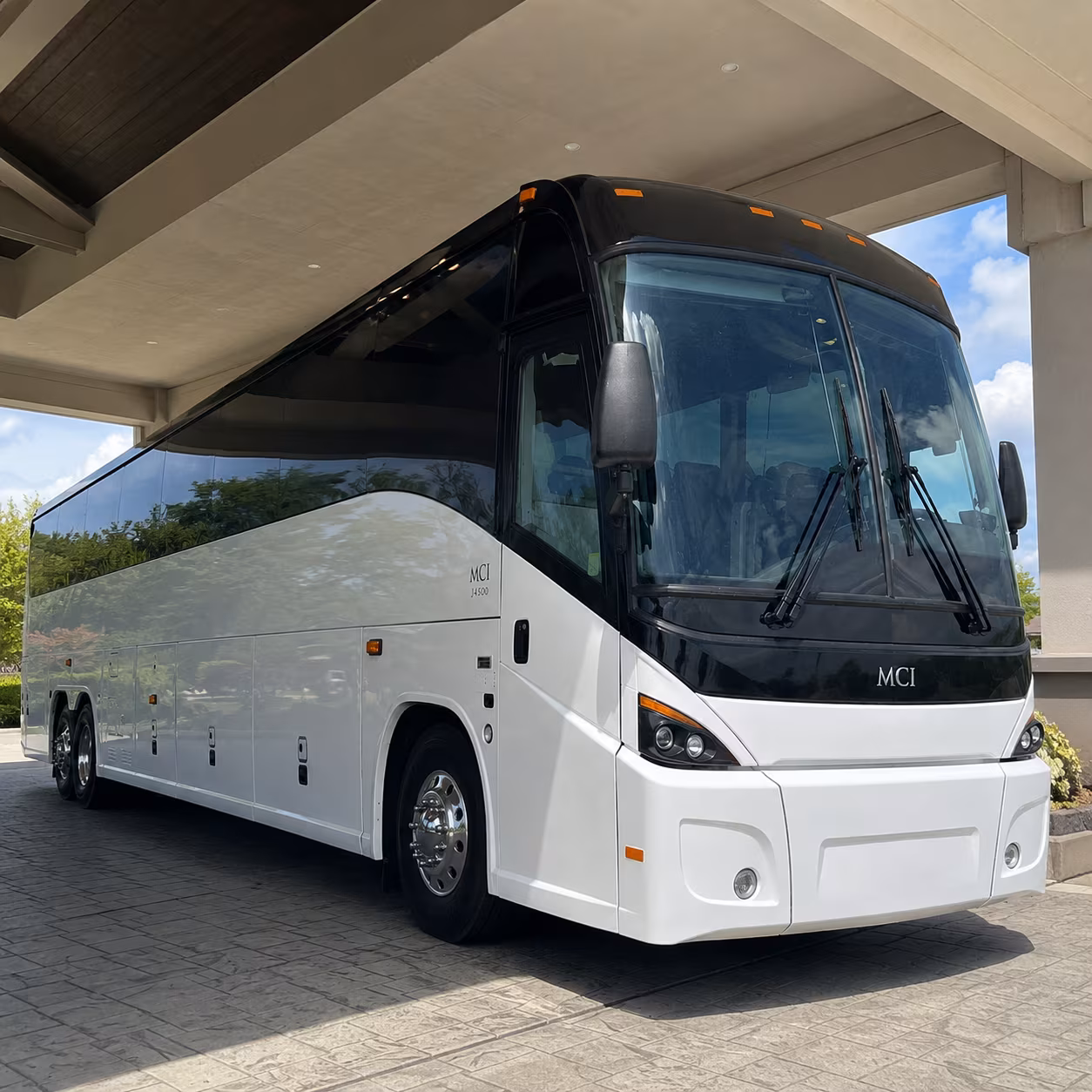 airport shuttle buses to hollywood burbank and john wayne from san bernardino